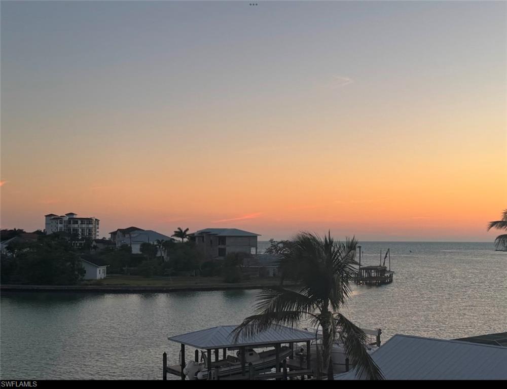 ISLES OF CAPRI - Land