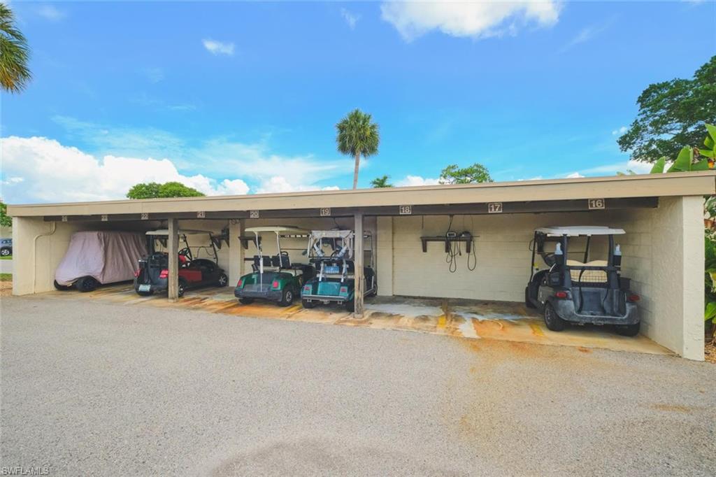 SEVEN LAKES - Residential