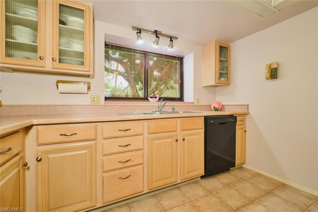 SEVEN LAKES - Residential