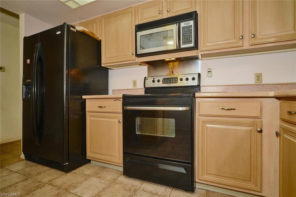 SEVEN LAKES - Residential
