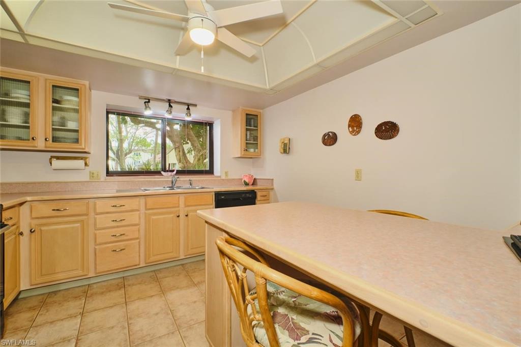 SEVEN LAKES - Residential