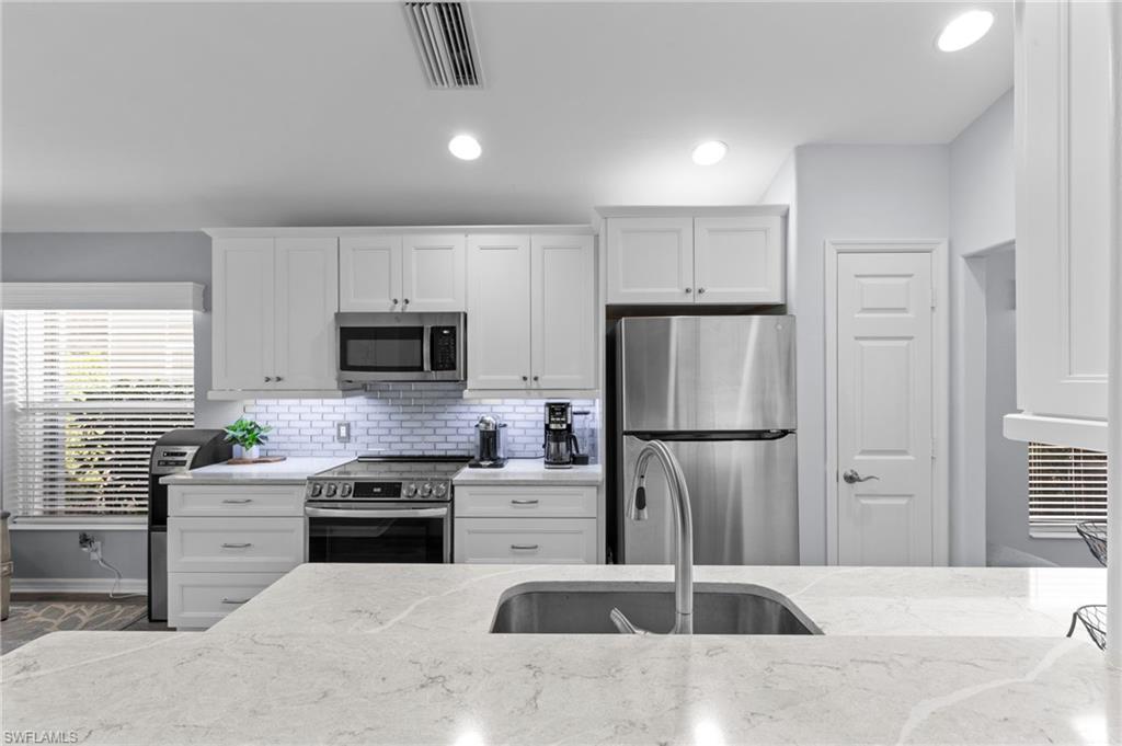 HIDDEN COVE - Residential Lease