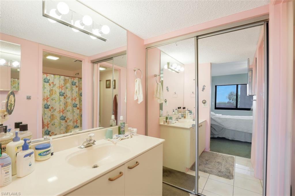 SEVEN LAKES - Residential