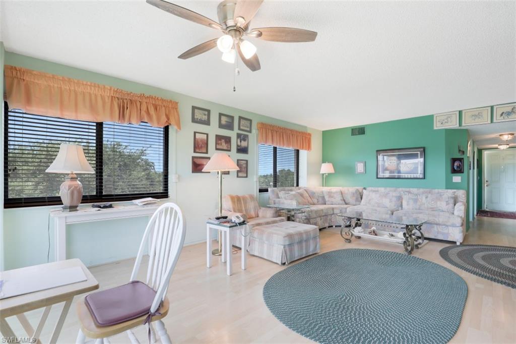 SEVEN LAKES - Residential