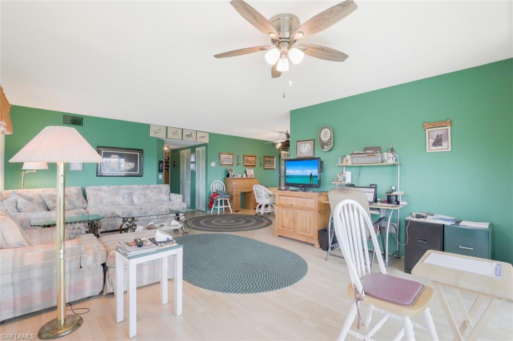 SEVEN LAKES - Residential
