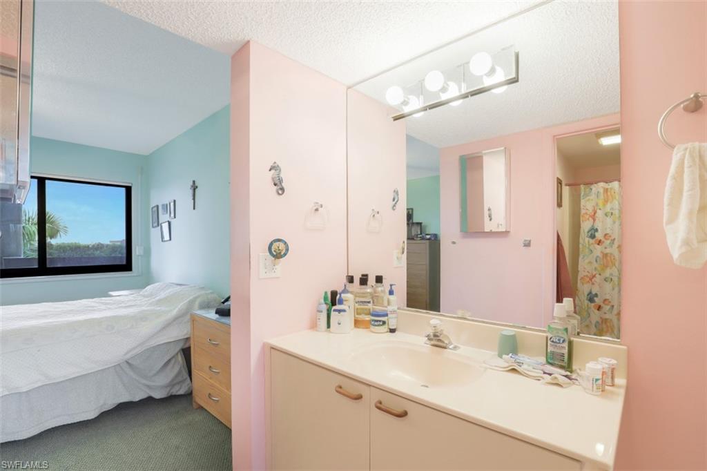 SEVEN LAKES - Residential