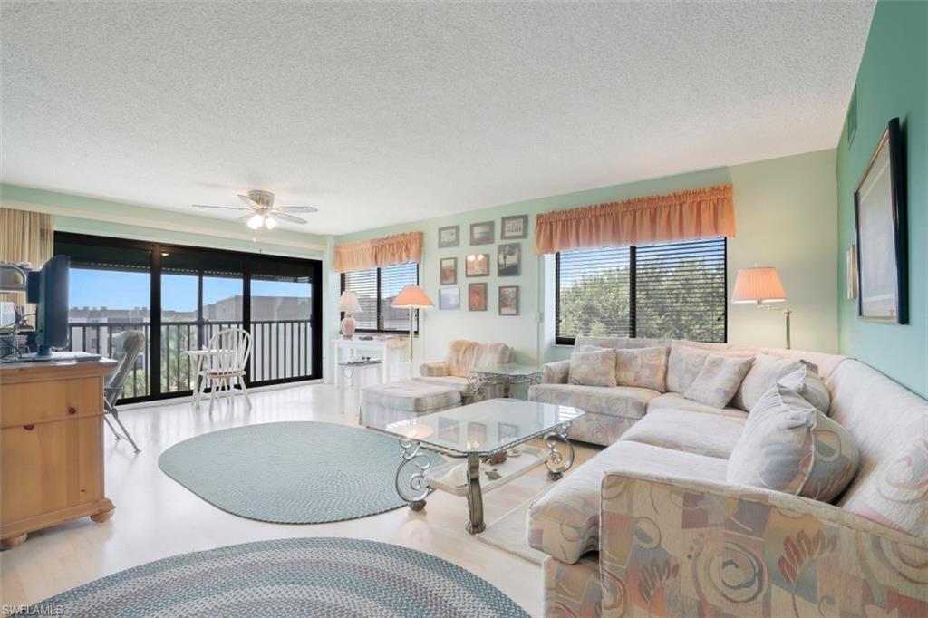 SEVEN LAKES - Residential