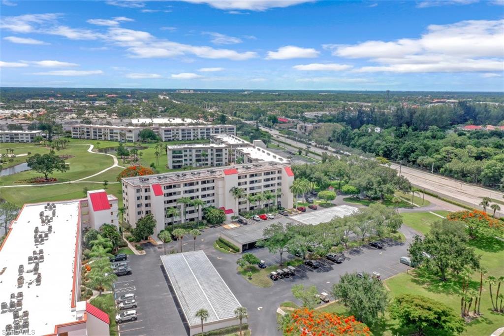 SEVEN LAKES - Residential