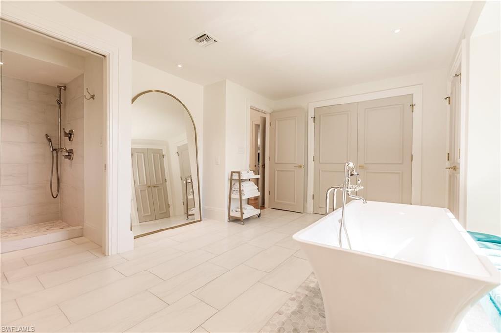 PARK SHORE - Residential