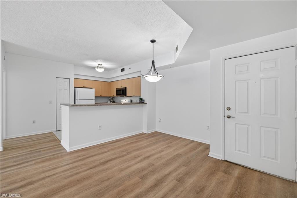 RESERVE AT NAPLES - Residential Lease
