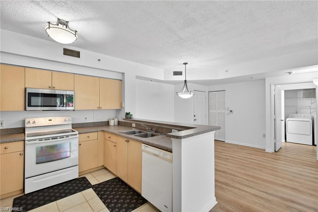 RESERVE AT NAPLES - Residential Lease