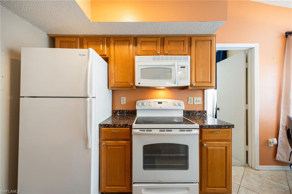 VENETIAN PALMS - Residential