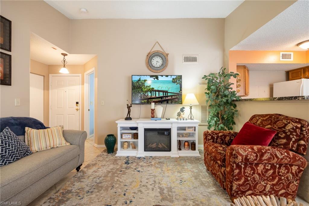 VENETIAN PALMS - Residential