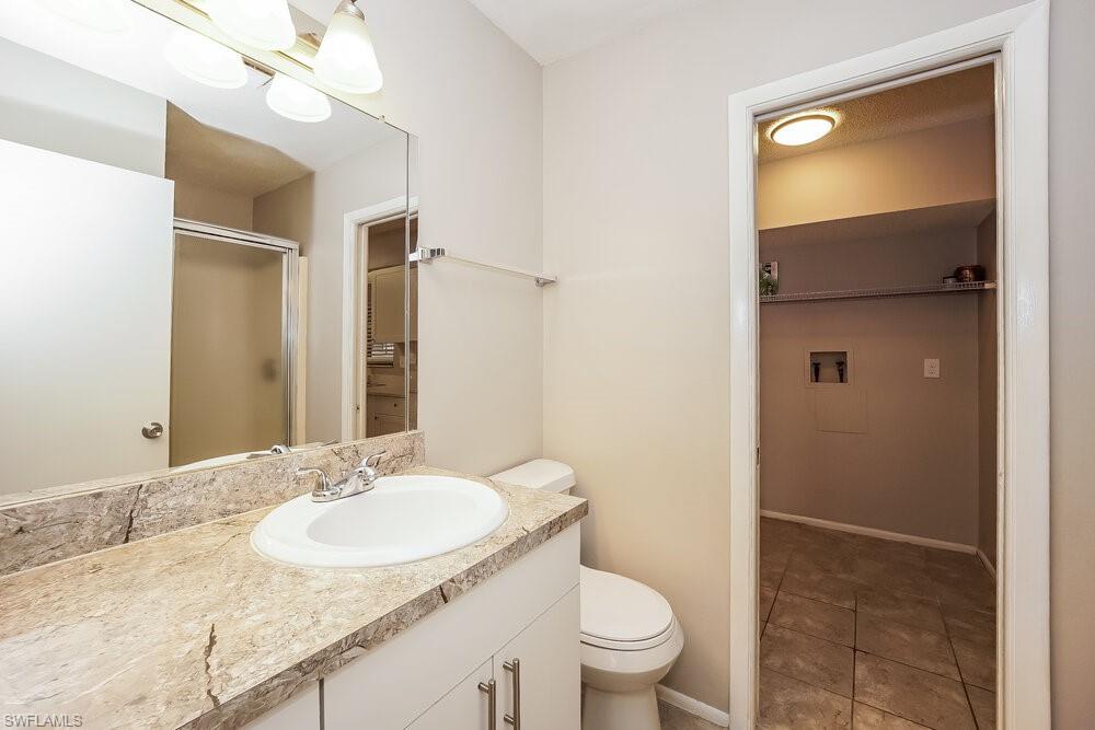 ENGLEWOOD ISLES - Residential Lease