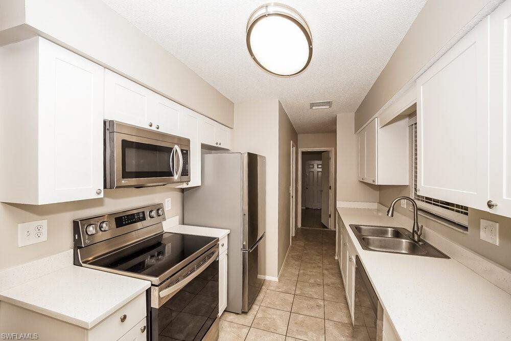 ENGLEWOOD ISLES - Residential Lease