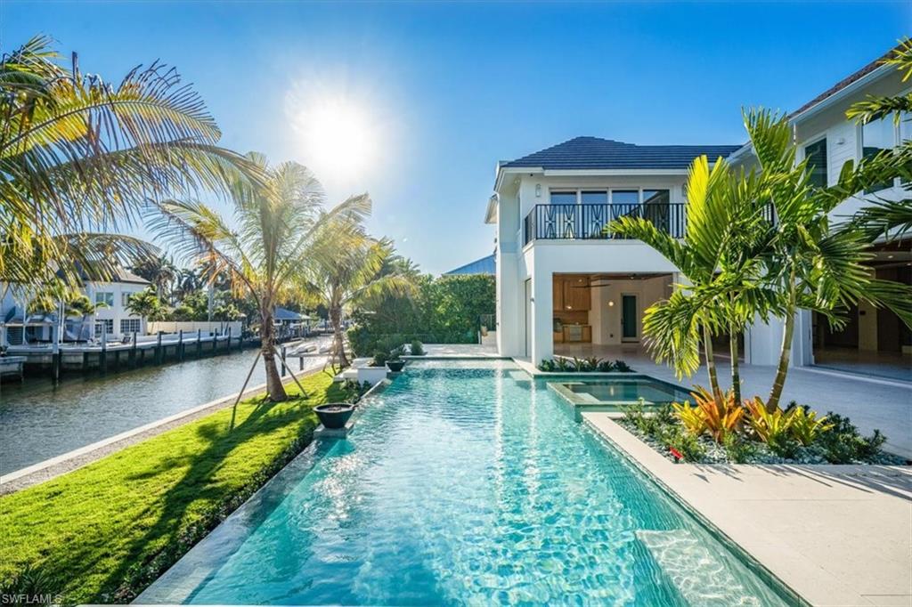 AQUALANE SHORES - Residential