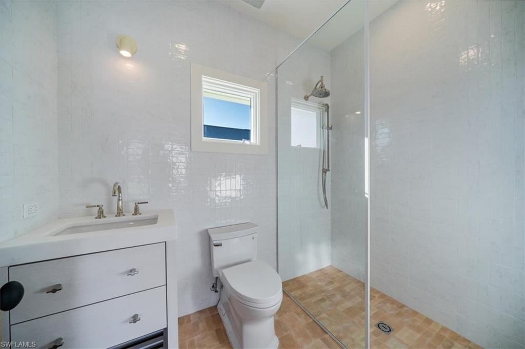 AQUALANE SHORES - Residential