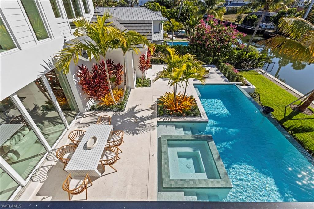 AQUALANE SHORES - Residential