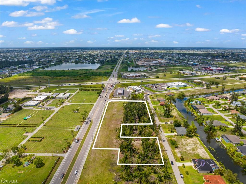 CAPE CORAL - Land