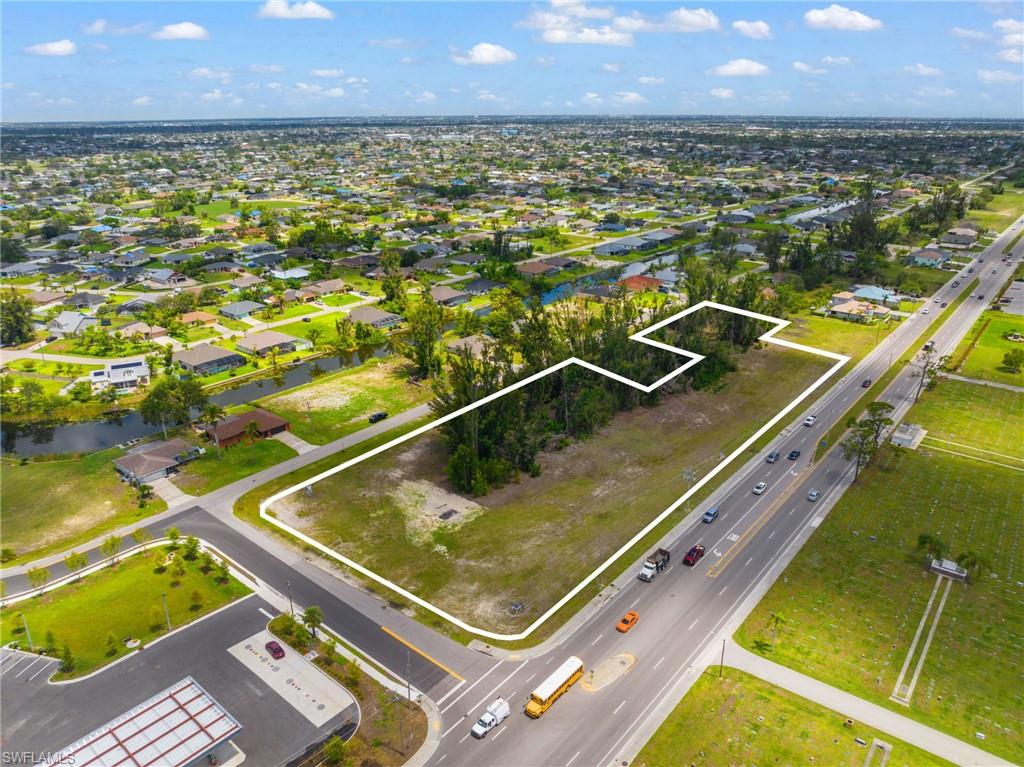 CAPE CORAL - Land
