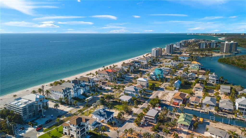 BONITA BEACH - Land
