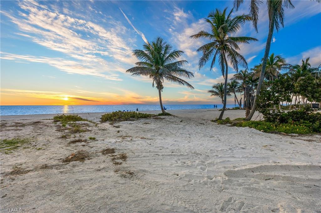 BONITA BEACH - Land