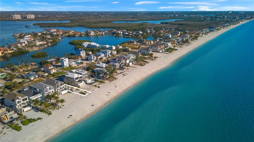 BONITA BEACH - Land