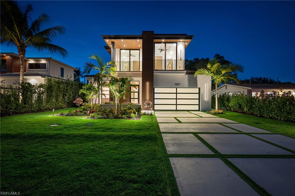 LAKE PARK - Residential