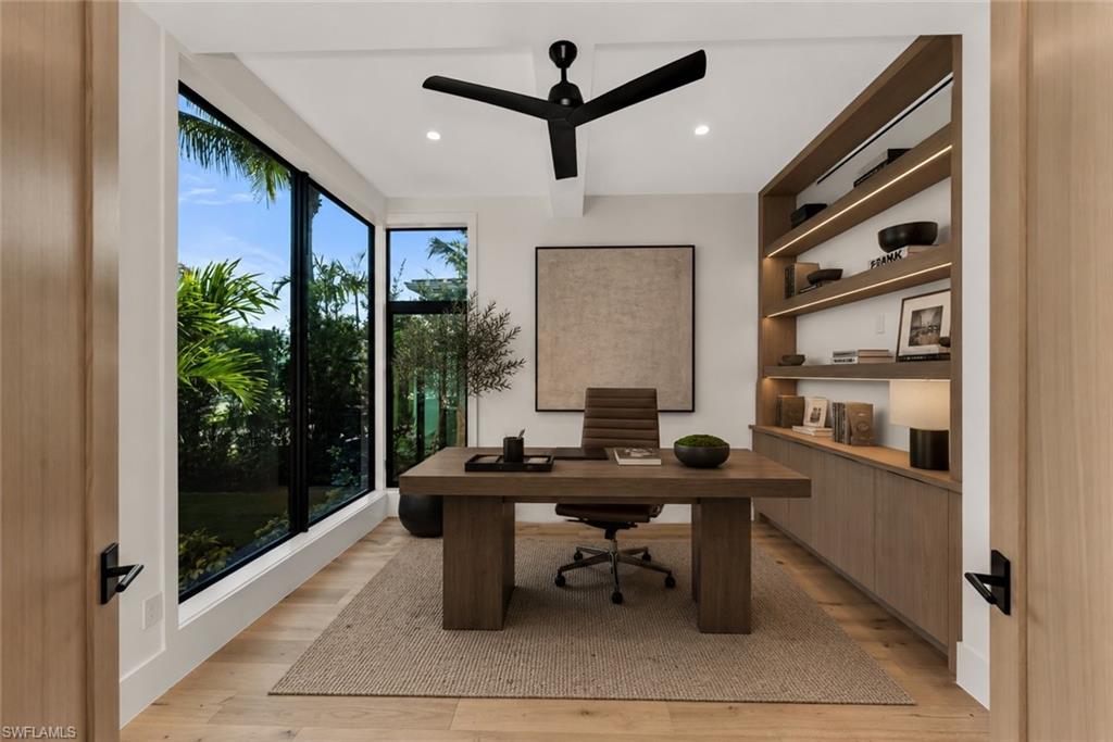 LAKE PARK - Residential