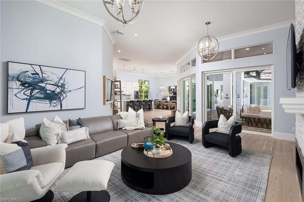MONTEREY - Residential