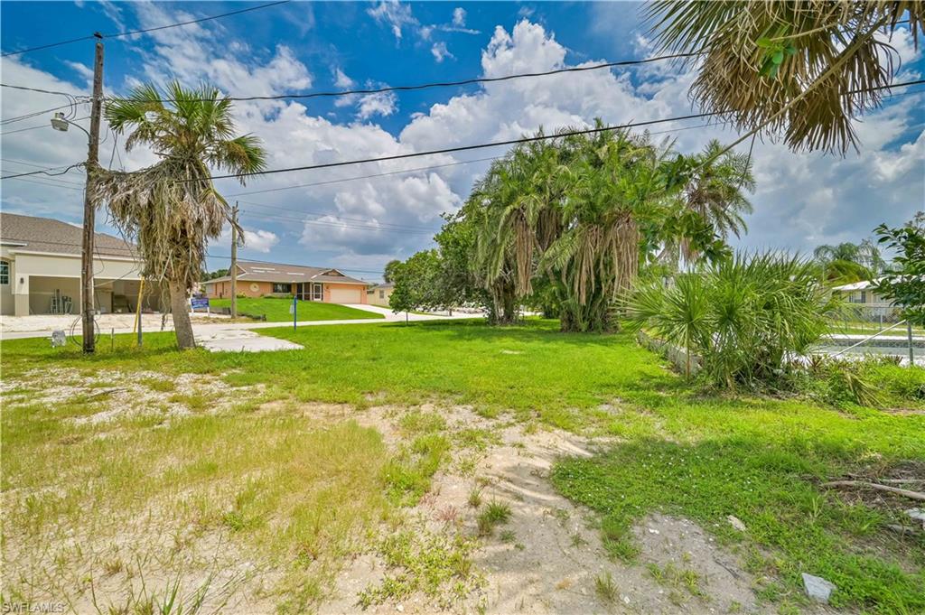ACREAGE - Land
