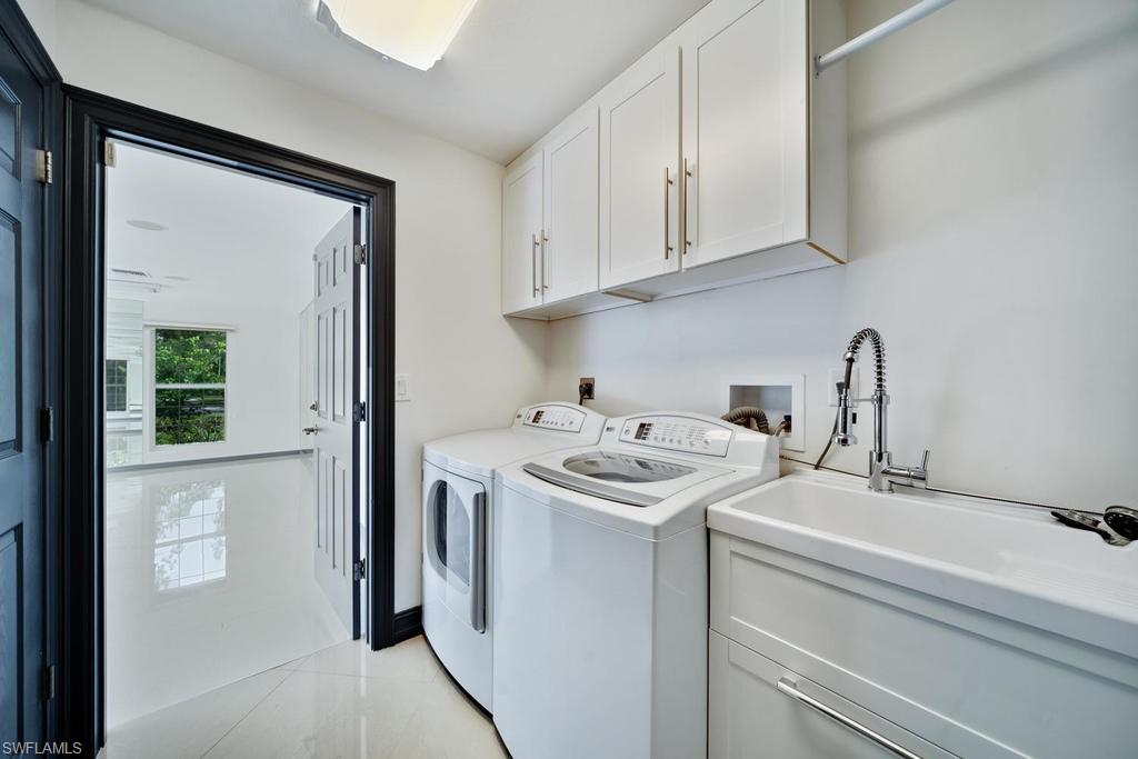 LIVINGSTON WOODS - Residential