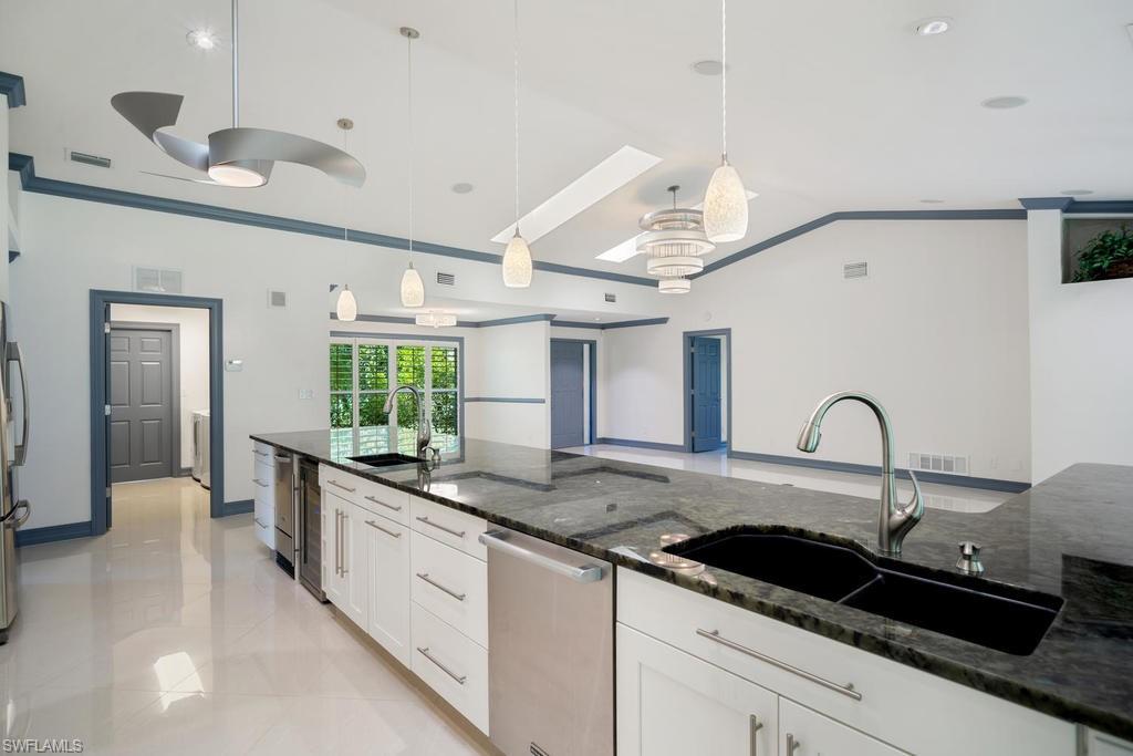 LIVINGSTON WOODS - Residential