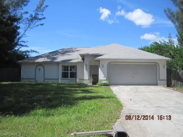 COME SEE THIS 4 BEDROOM, 2 BATHROOM WITH ATTACHED 2 CAR GARAGE HOME TODAY. FENCED BACKYARD FOR PRIVACY. NICE AREA. CLOSE TO SHOPPING AND SCHOOLS.