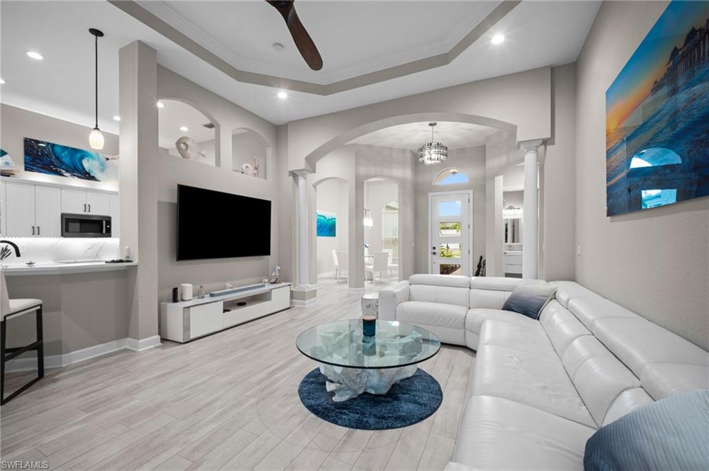 MUSTANG ISLAND - Residential