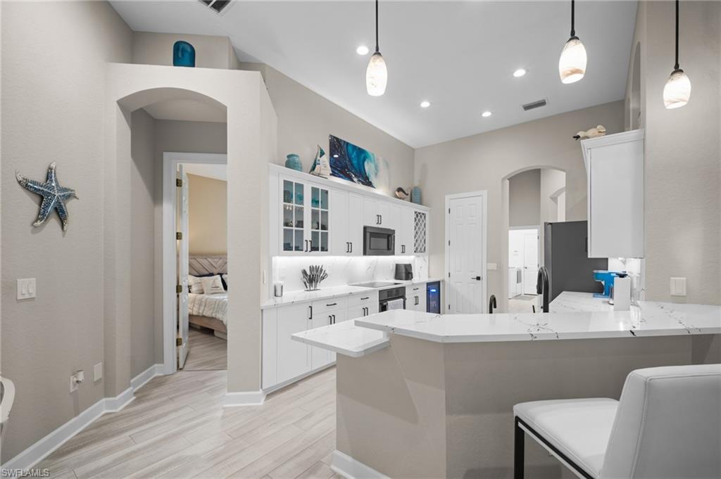 MUSTANG ISLAND - Residential