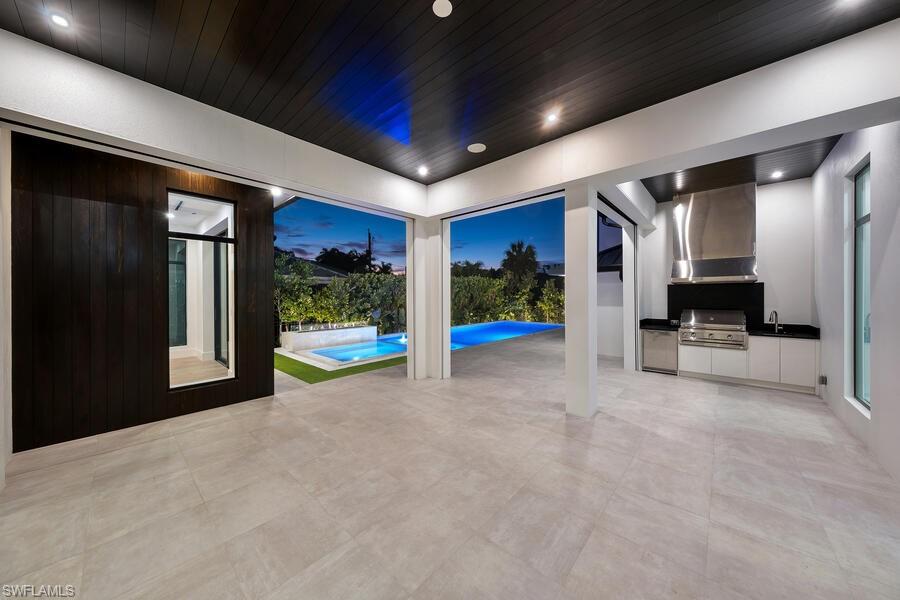 LAKE PARK - Residential