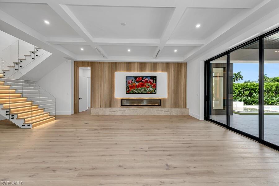 LAKE PARK - Residential