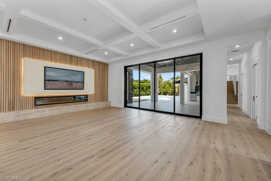 LAKE PARK - Residential
