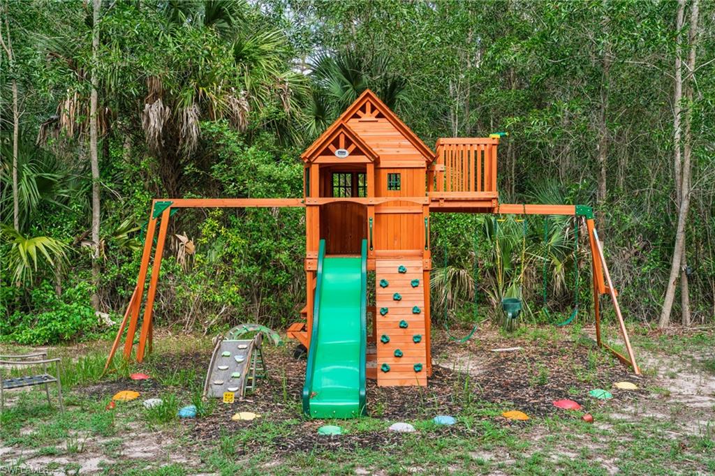 GOLDEN GATE ESTATES - Residential