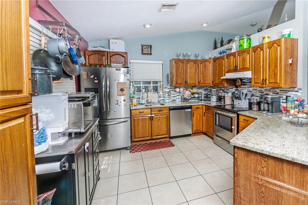 GOLDEN GATE ESTATES - Residential