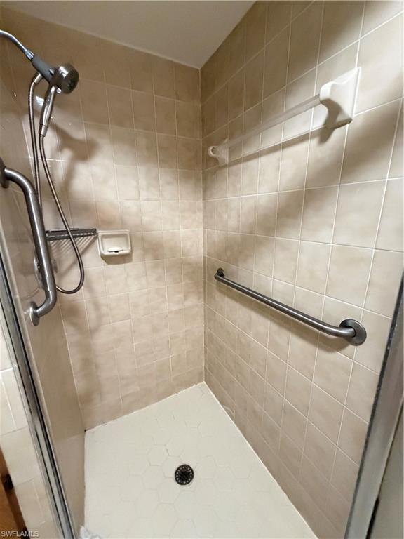 SABAL SPRINGS GOLF AND RACQUET CLUB - Residential