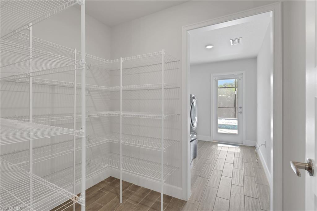 DEEP CREEK - Residential Lease