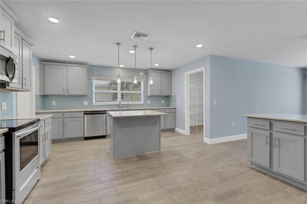 DEEP CREEK - Residential Lease