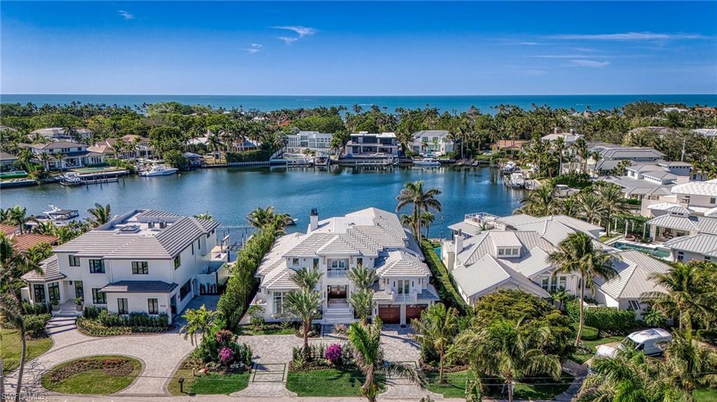 AQUALANE SHORES - Residential