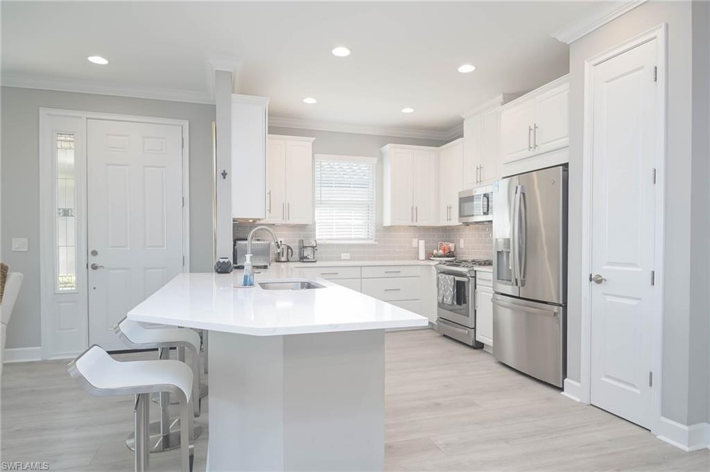 ESPLANADE AT HACIENDA LAKES - Residential Lease