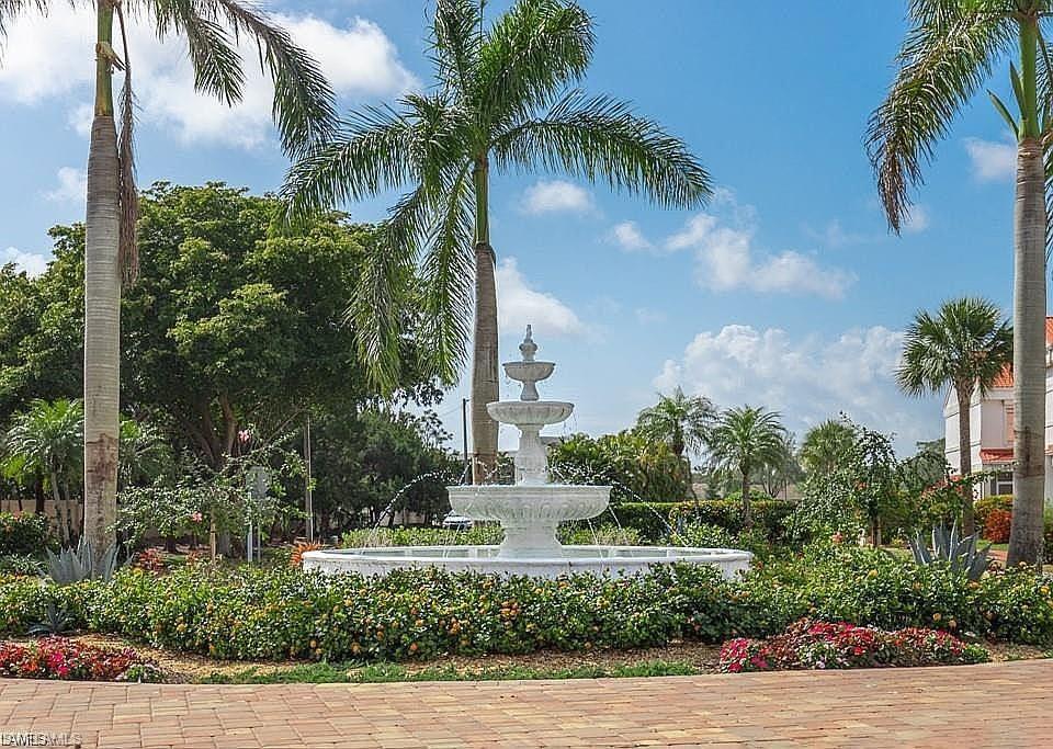 SEVEN LAKES - Residential Lease