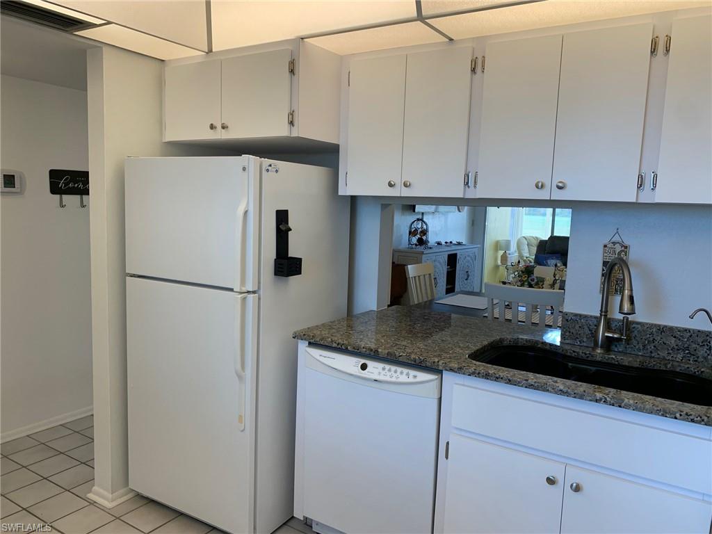 SEVEN LAKES - Residential Lease