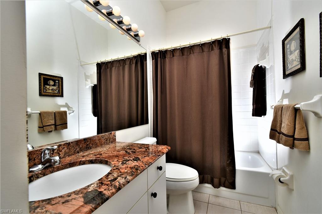 VILLAS AT OLDE HICKORY - Residential