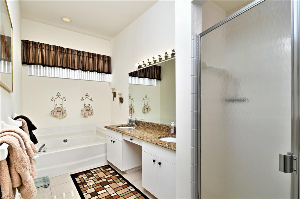 VILLAS AT OLDE HICKORY - Residential